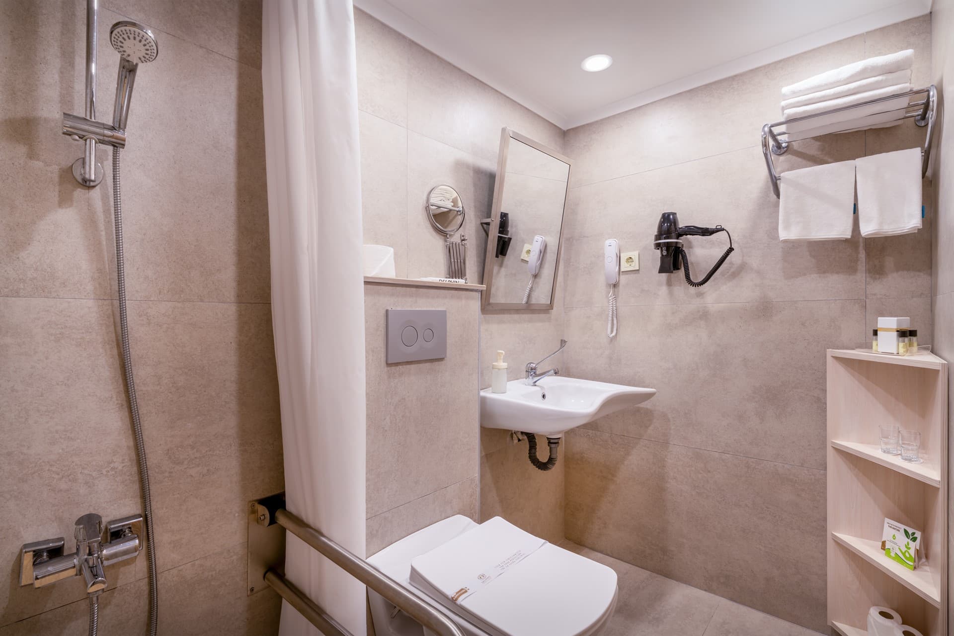 Standard Accessible Room at Delphin Deluxe — view 5
