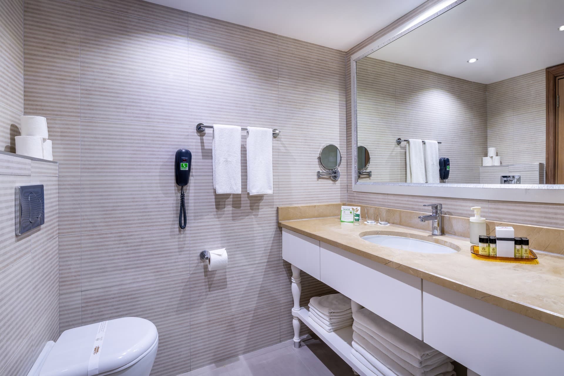 Familienzimmer im Botanik Hotel & Resort — Ansicht 6