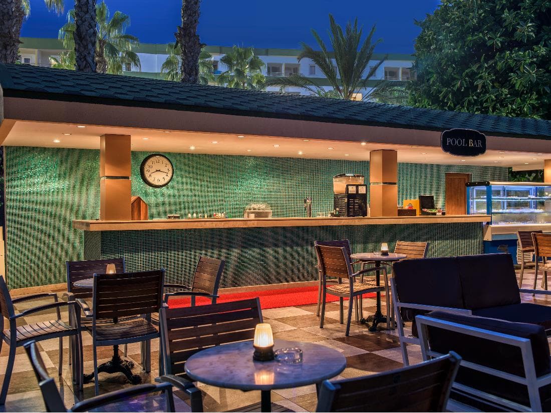 Pool Bar at Botanik Hotel & Resort