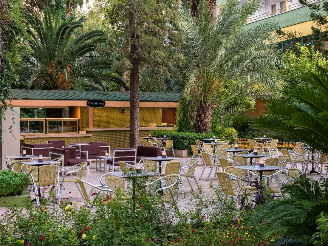 Vitamin Bar at Botanik Hotel & Resort