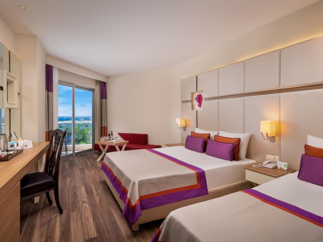 Standard Room, Side Sea View at Botanik Platinum
