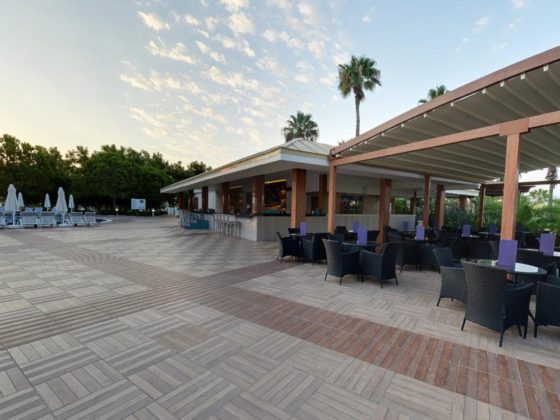 Be Relax Pool Bar la Delphin Be Grand Resort