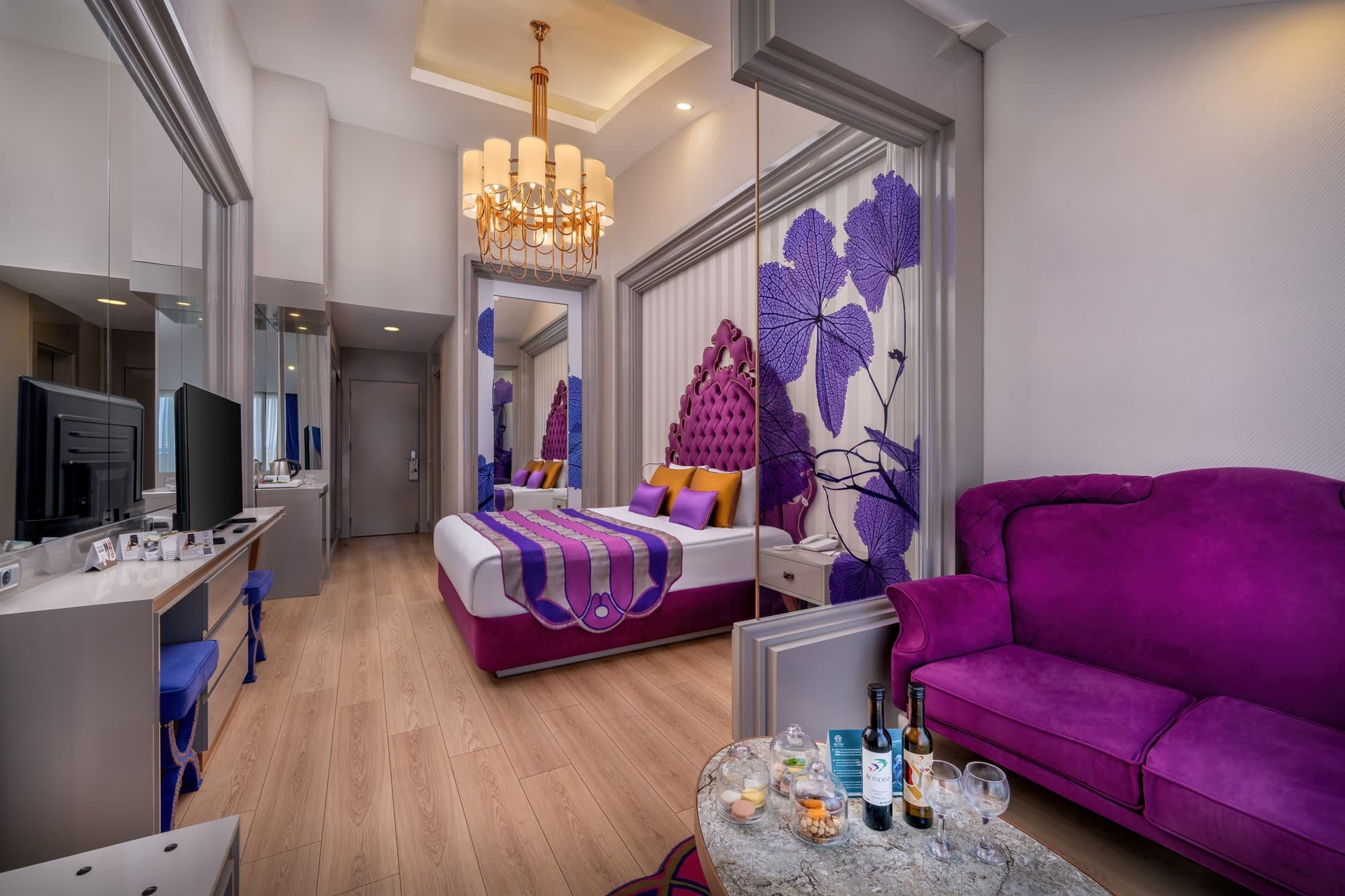 Wnętrze pokoju Be Romantic w Delphin Be Grand Resort